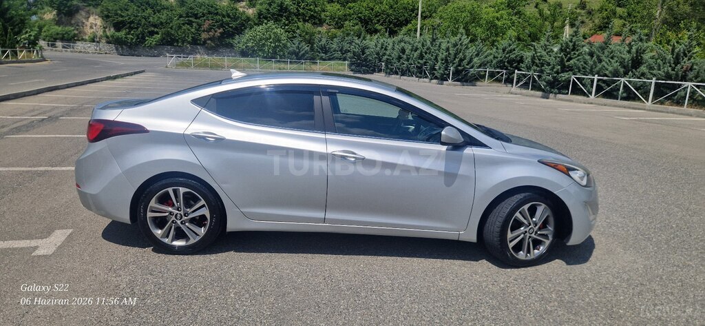 Hyundai Elantra
