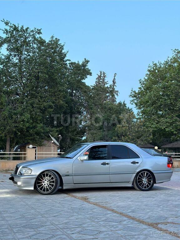 Mercedes C 180