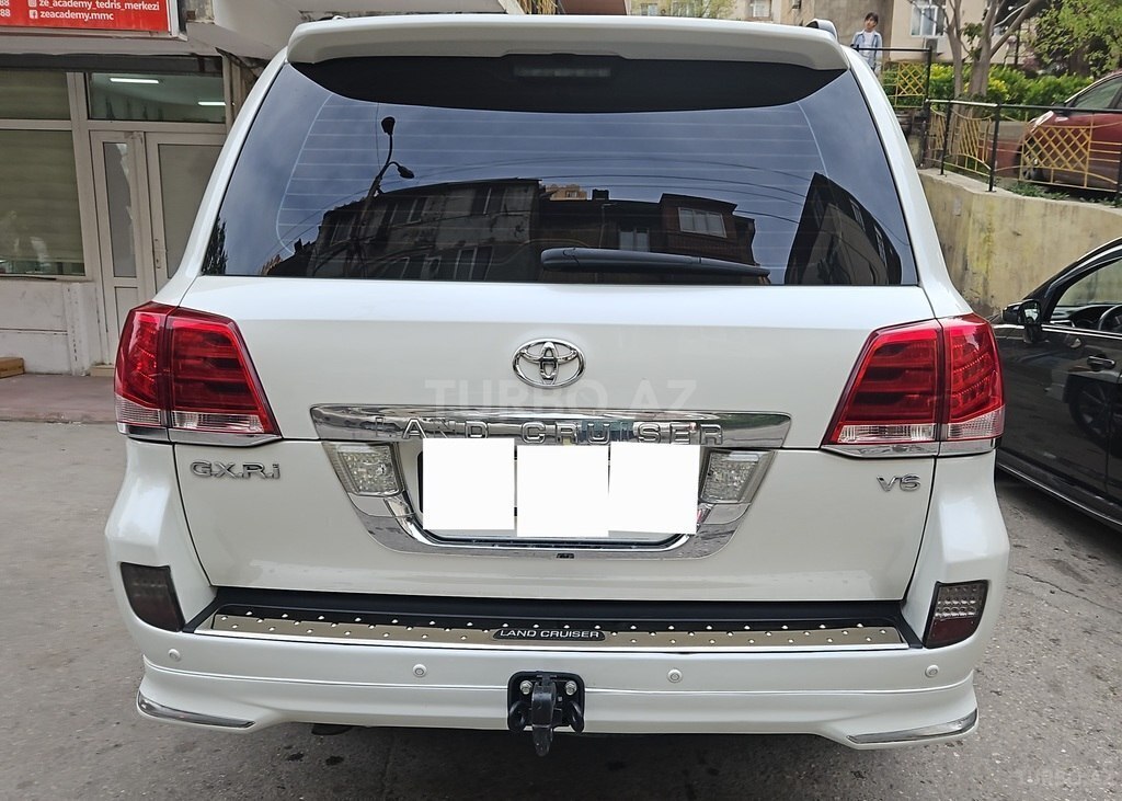 Toyota Land Cruiser