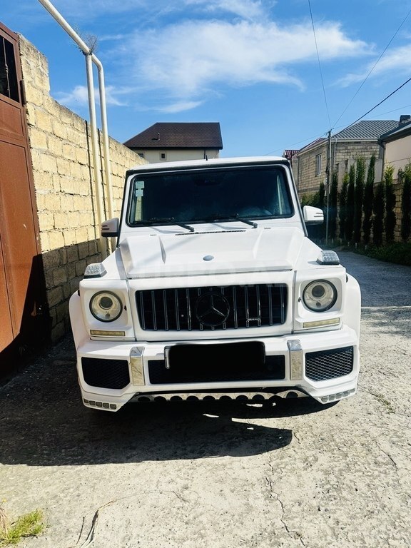 Mercedes G 500