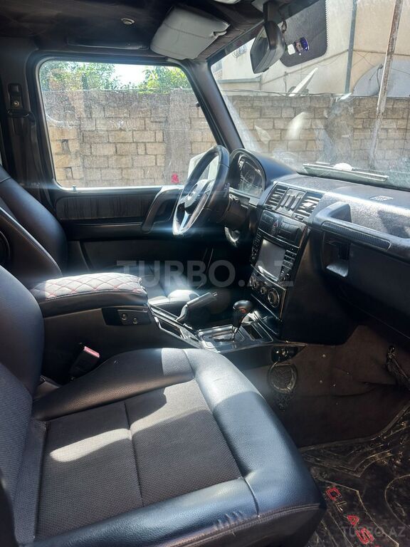 Mercedes G 500
