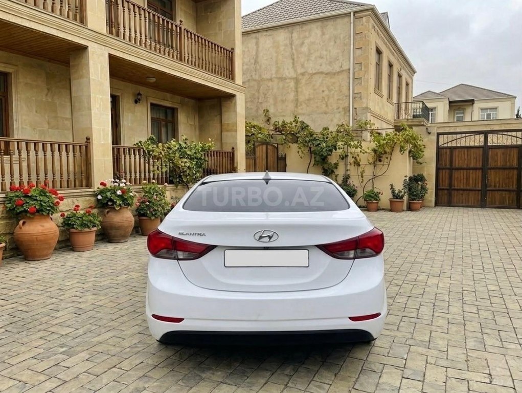 Hyundai Elantra