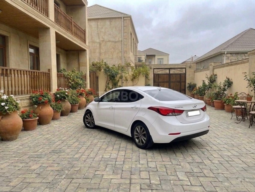 Hyundai Elantra