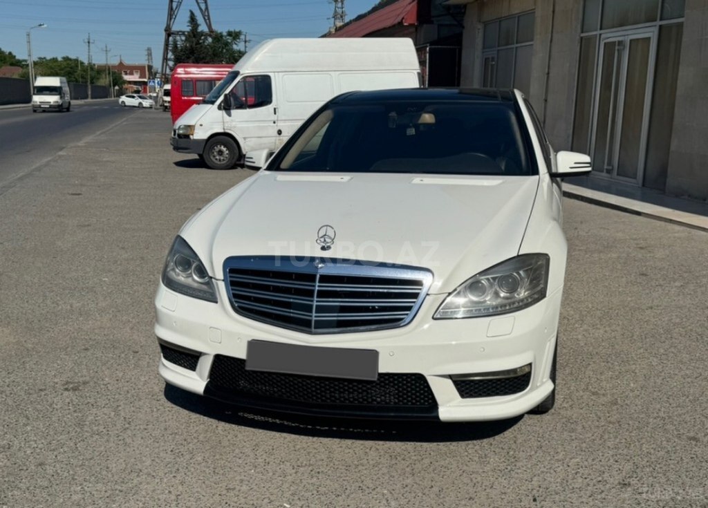 Mercedes S 63 AMG