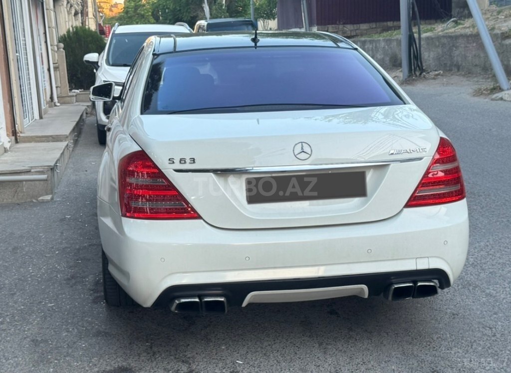 Mercedes S 63 AMG