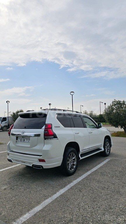 Toyota Land Cruiser Prado