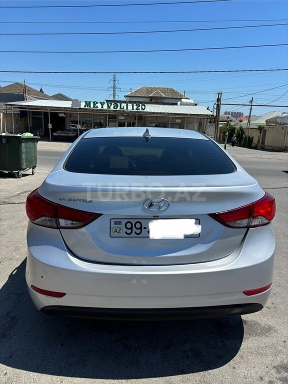 Hyundai Elantra