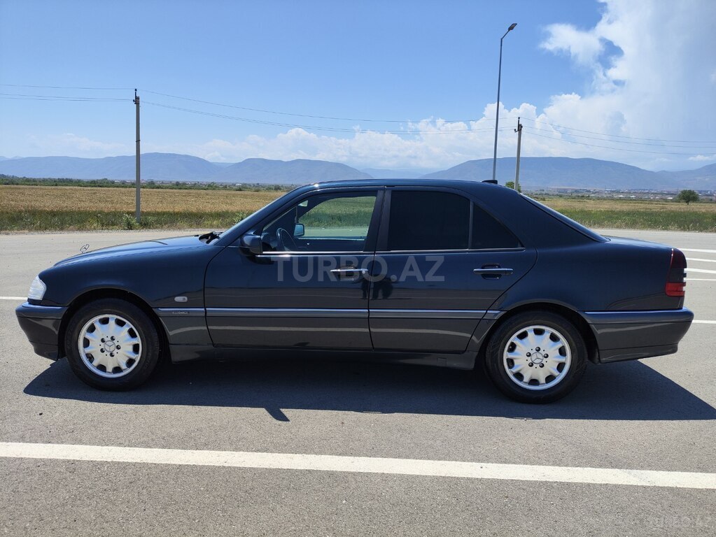 Mercedes C 240