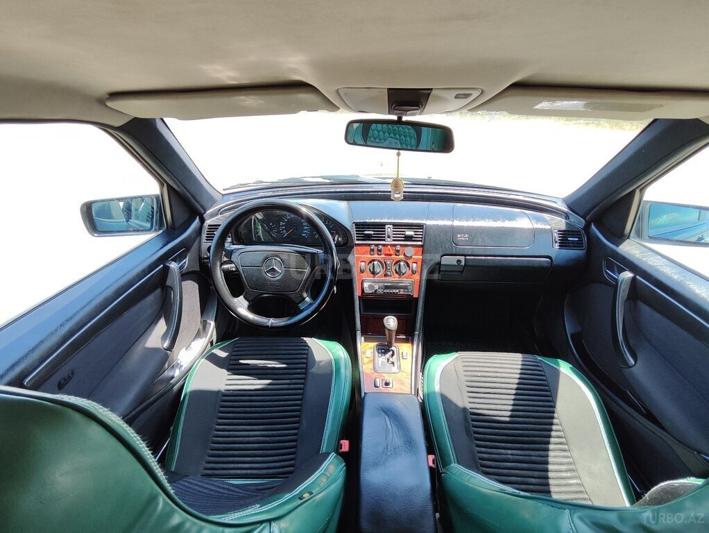 Mercedes C 240