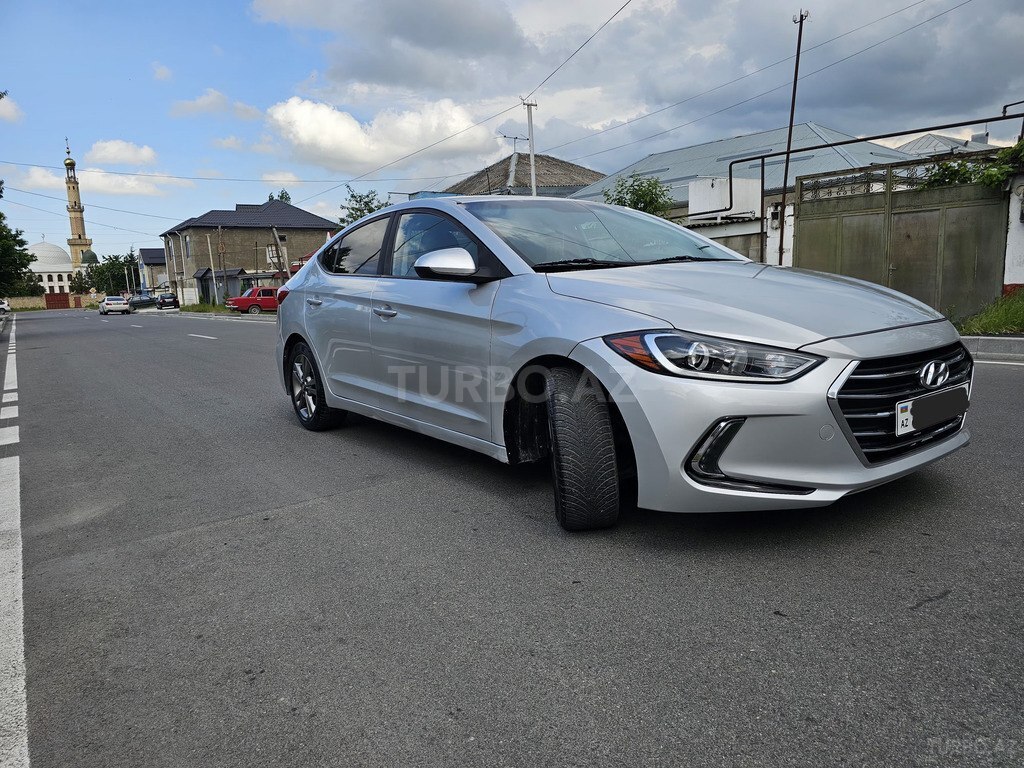 Hyundai Elantra