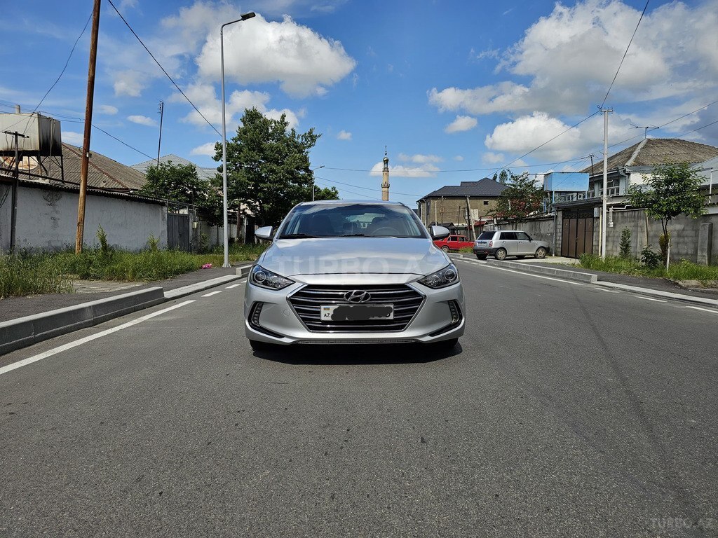 Hyundai Elantra