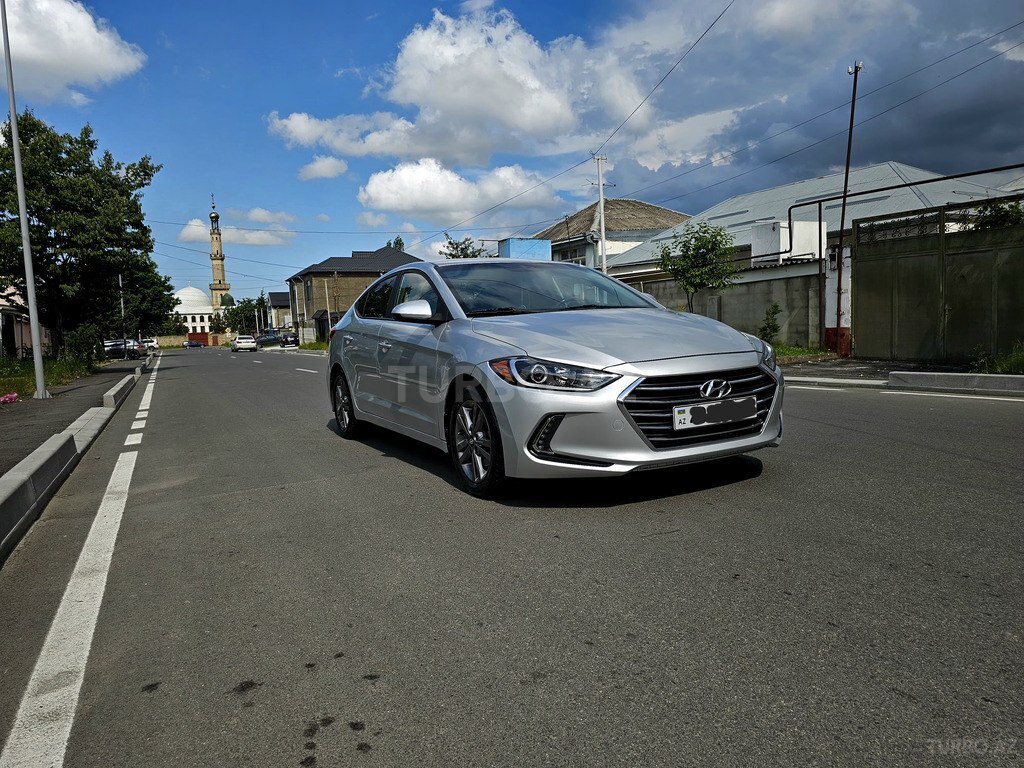 Hyundai Elantra