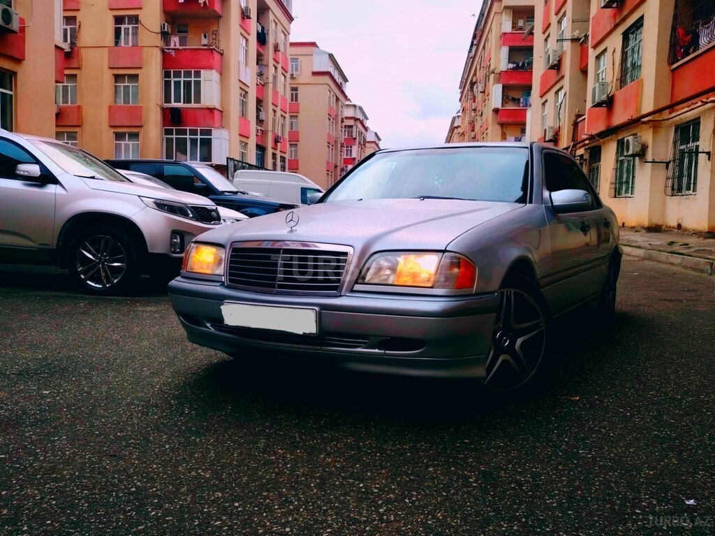Mercedes C 240