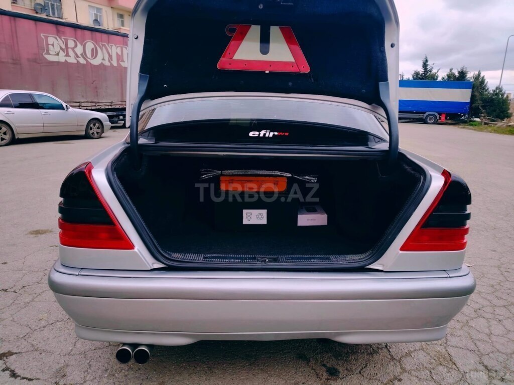 Mercedes C 240