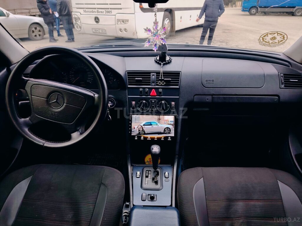 Mercedes C 240
