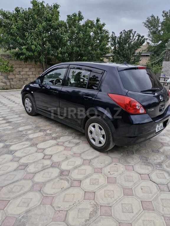 Nissan Tiida