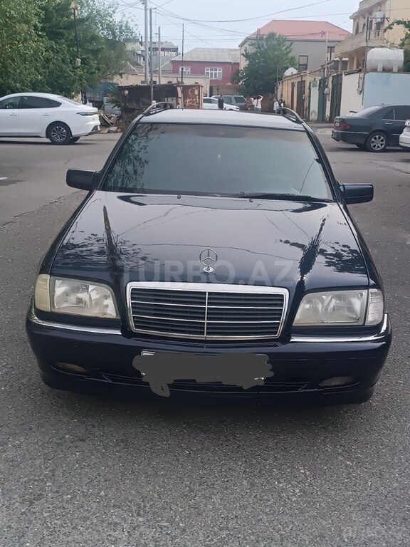 Mercedes C 180