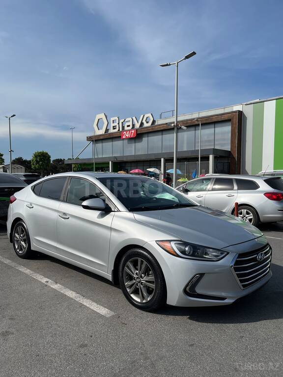Hyundai Elantra