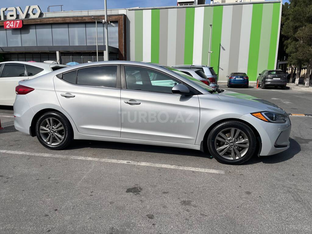Hyundai Elantra