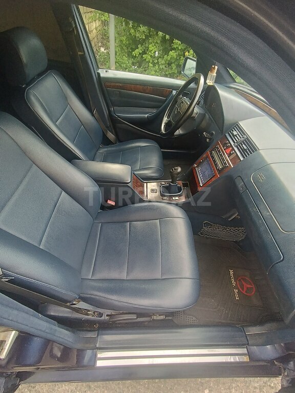 Mercedes C 180