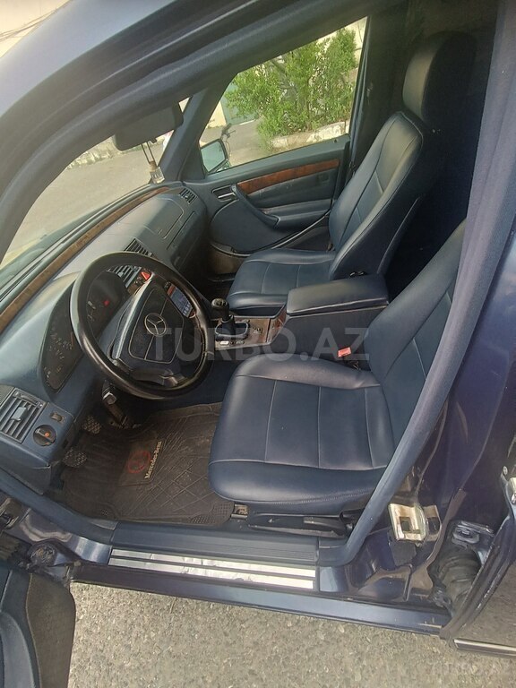Mercedes C 180
