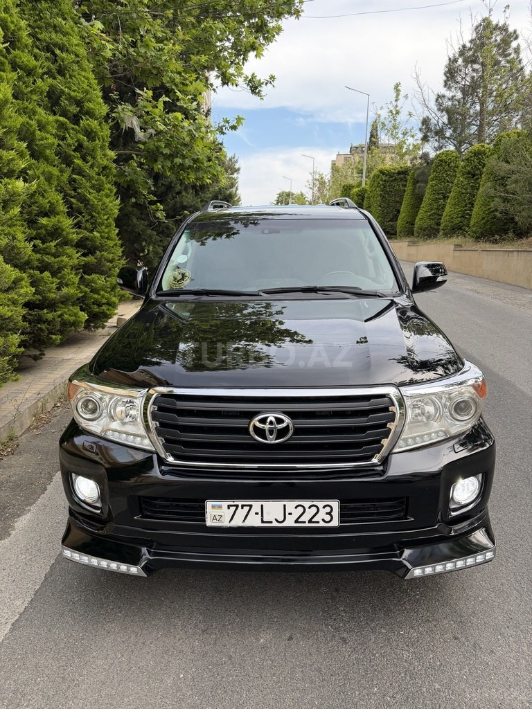 Toyota Land Cruiser