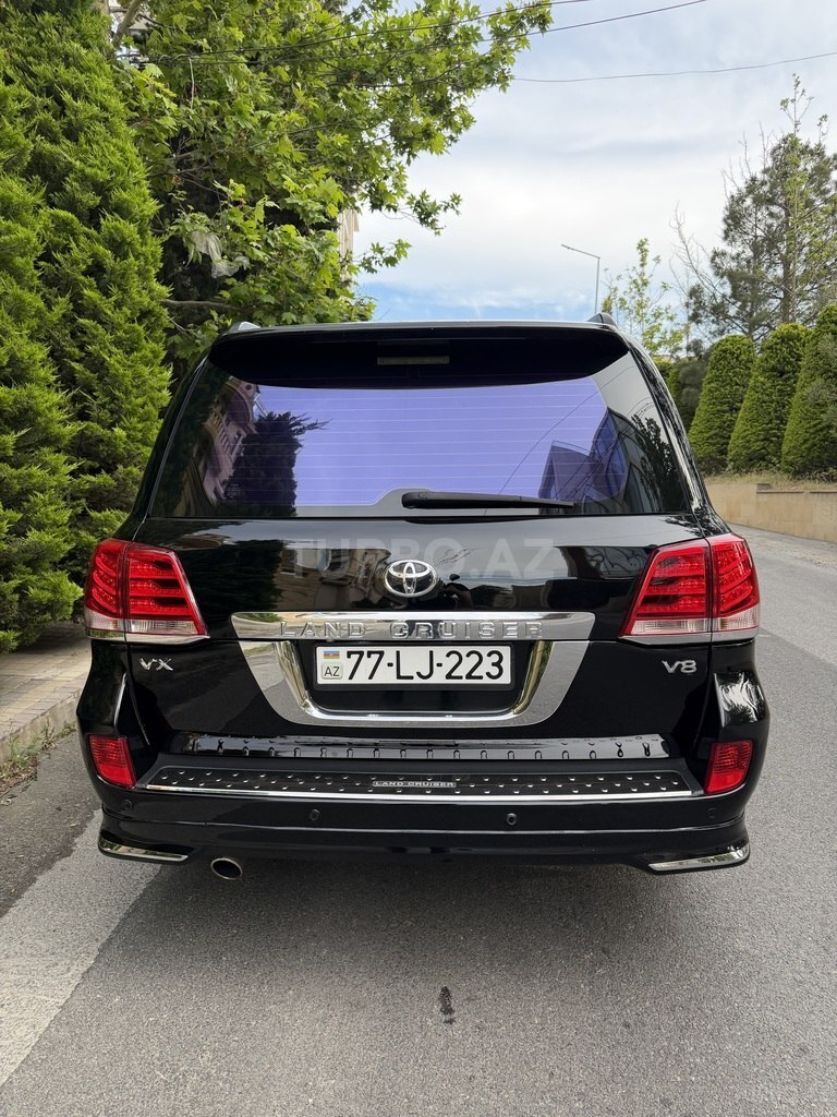 Toyota Land Cruiser