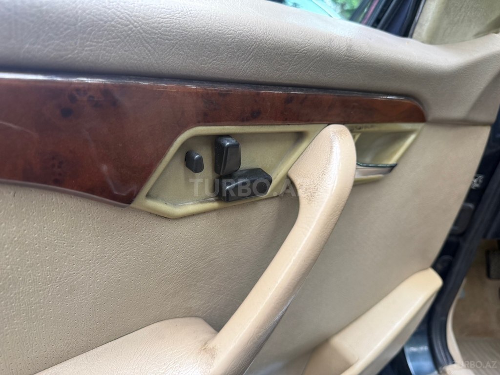 Mercedes C 230
