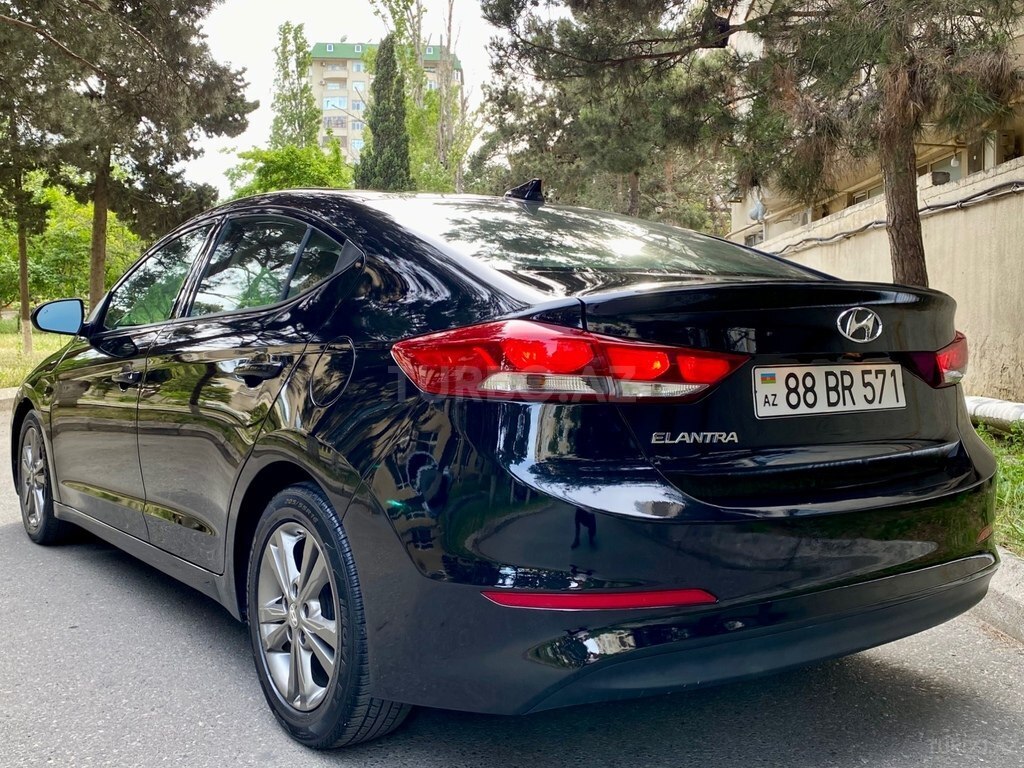 Hyundai Elantra