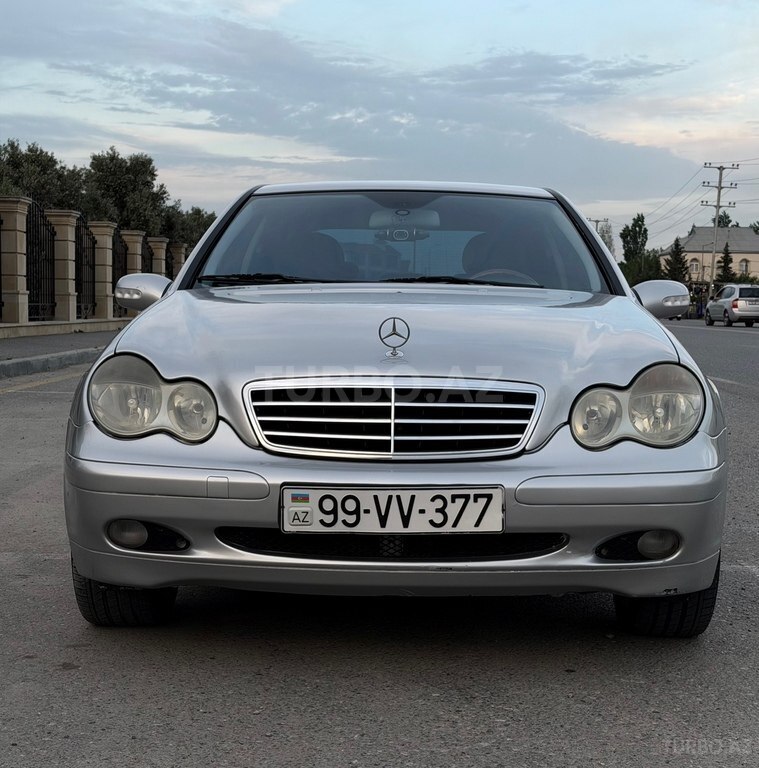 Mercedes C 180