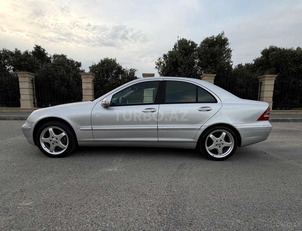 Mercedes C 180