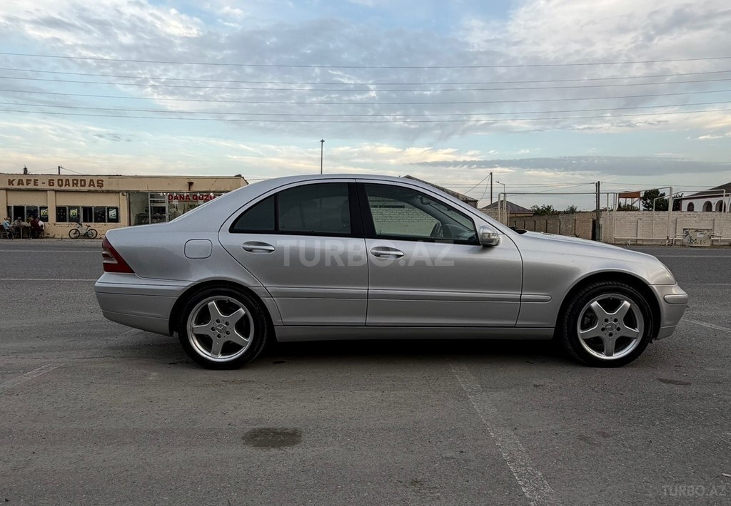 Mercedes C 180