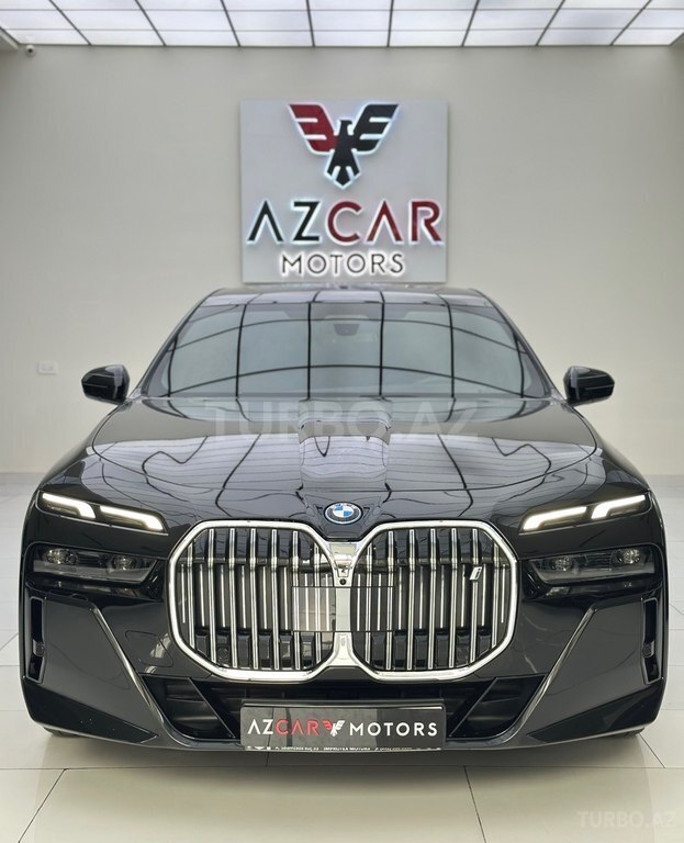 BMW i7