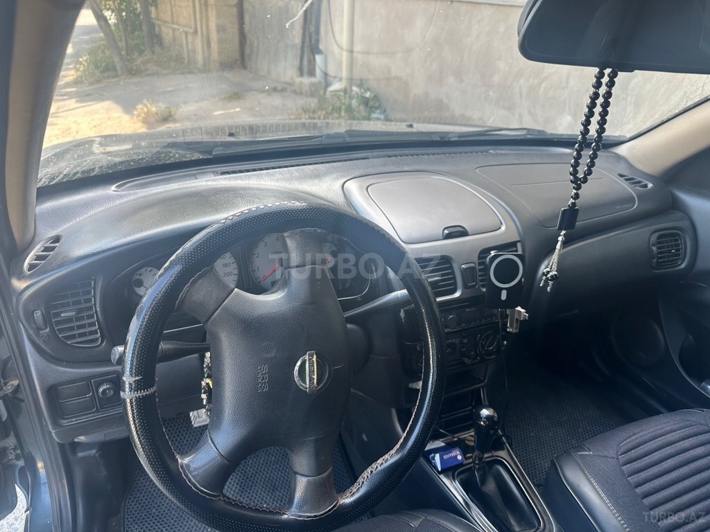 Nissan Sunny