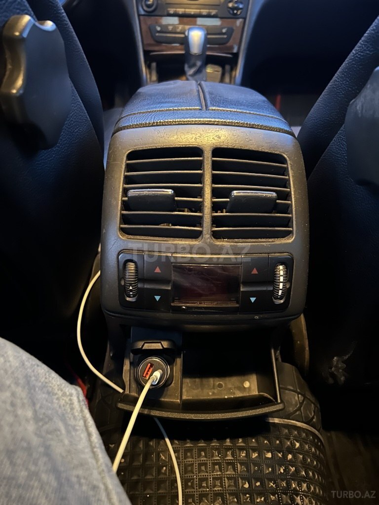 Mercedes E 220