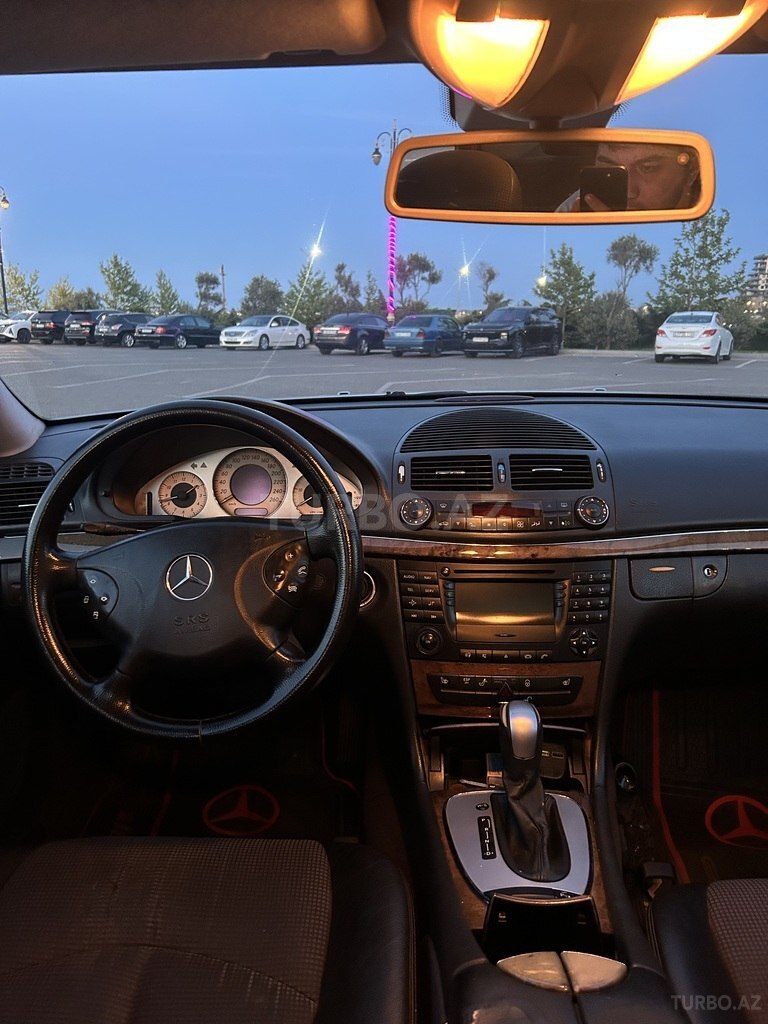 Mercedes E 220