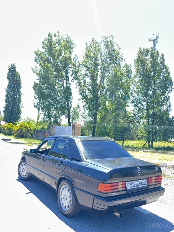 Mercedes 190