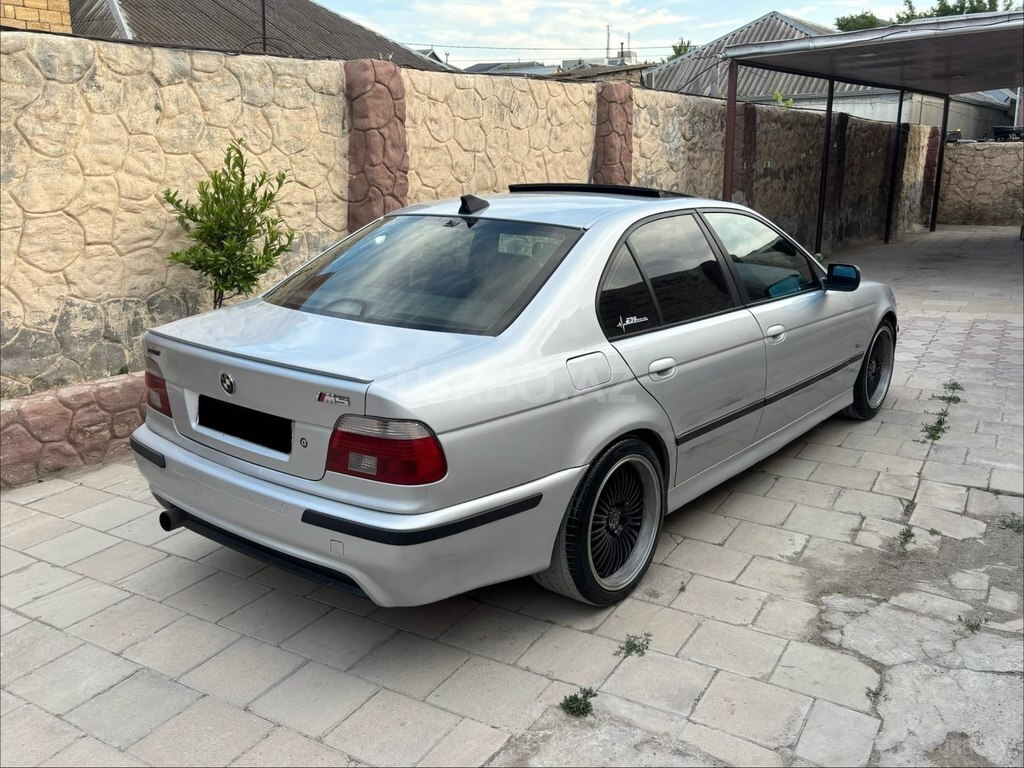 BMW 530