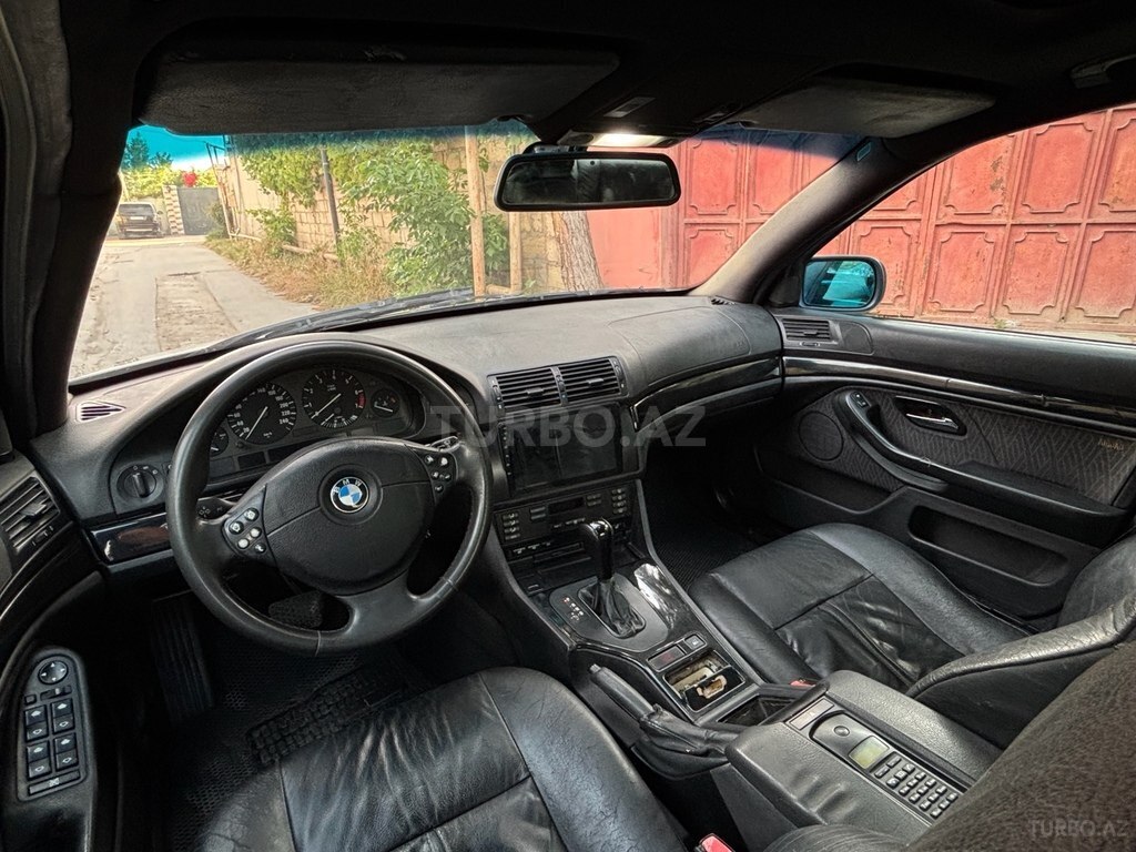 BMW 530