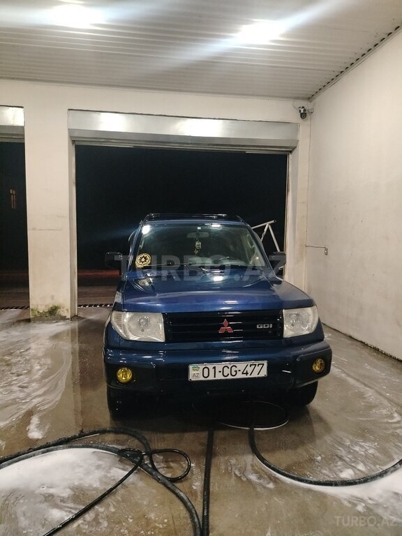 Mitsubishi Pajero io