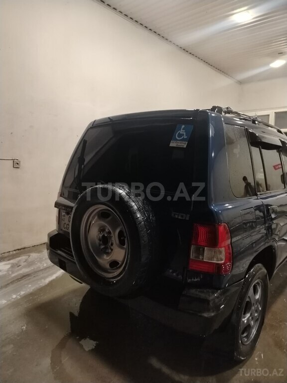 Mitsubishi Pajero io