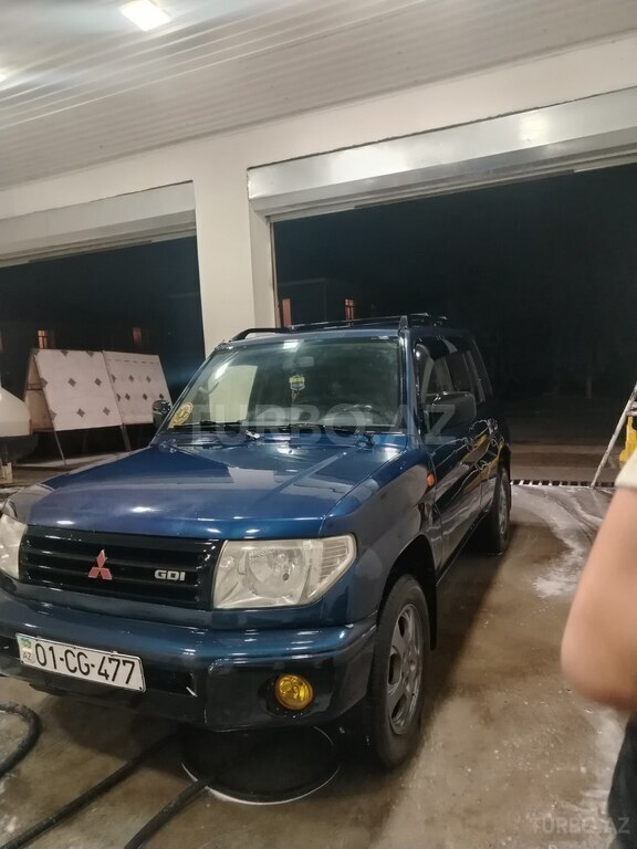Mitsubishi Pajero io