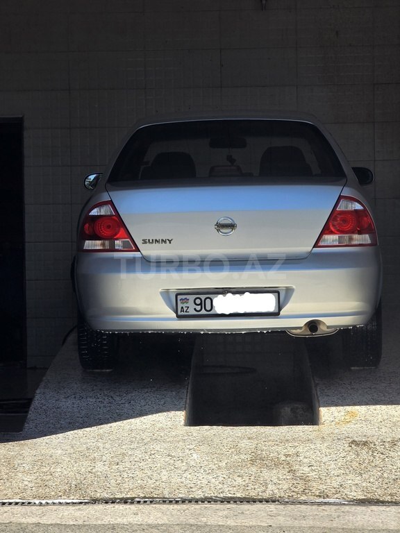 Nissan Sunny