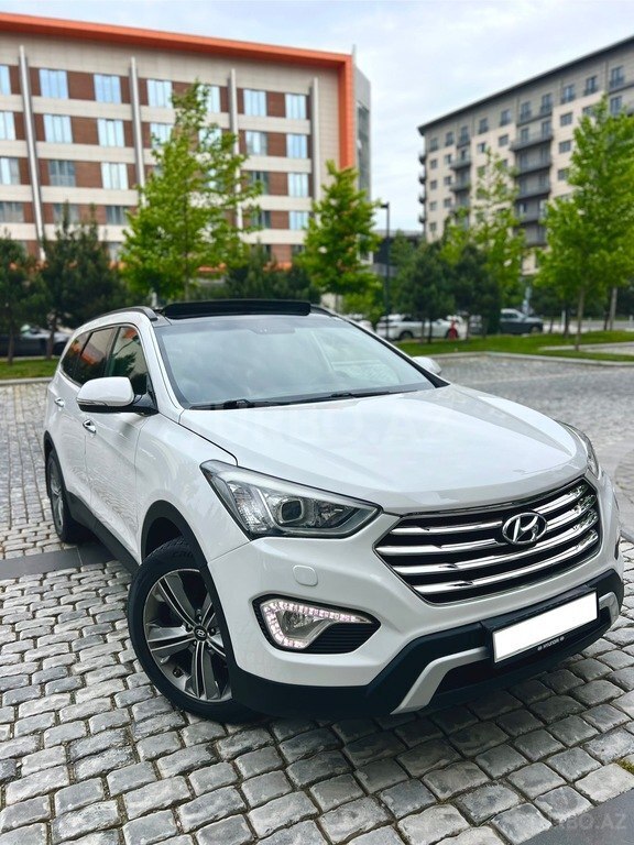 Hyundai Grand Santa Fe