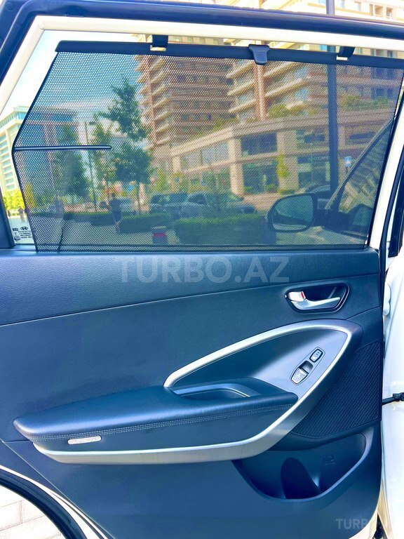 Hyundai Grand Santa Fe