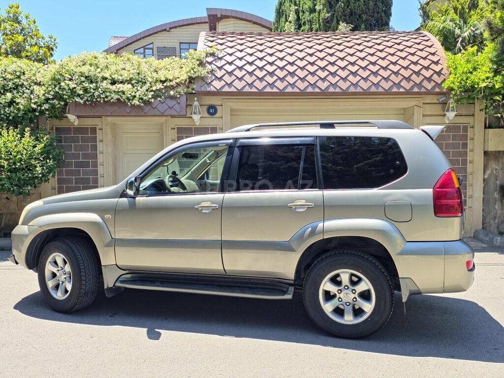 Toyota Land Cruiser Prado
