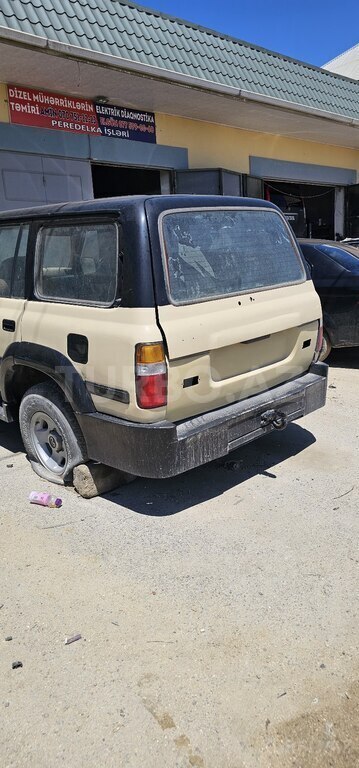 Toyota Land Cruiser