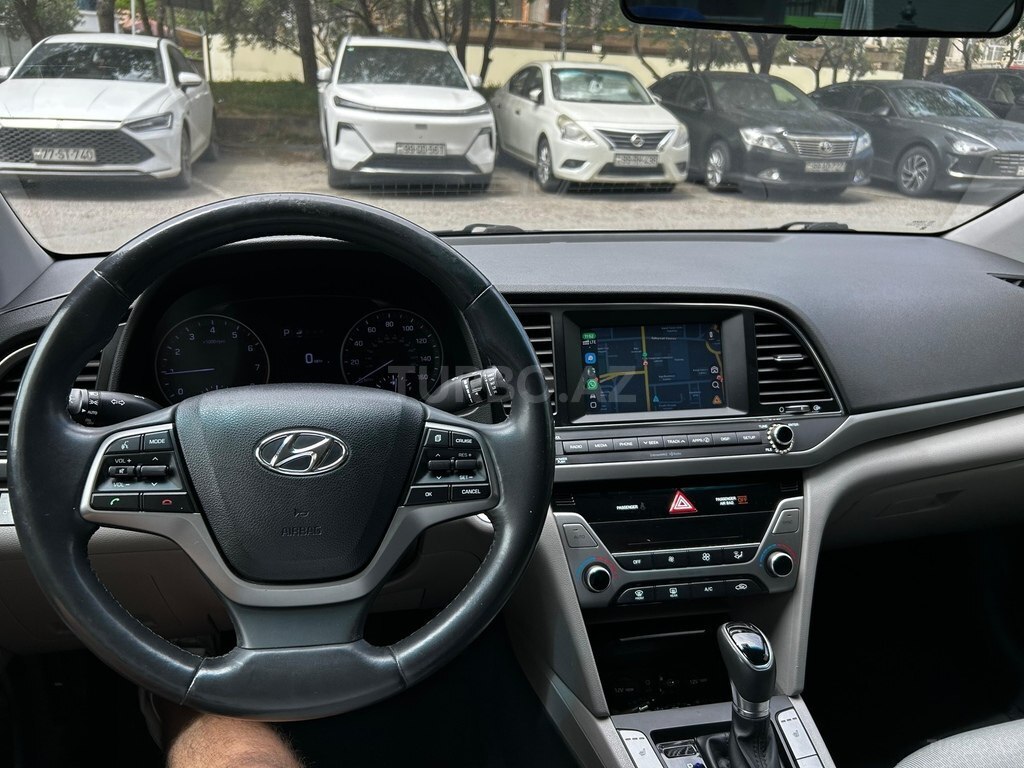 Hyundai Elantra