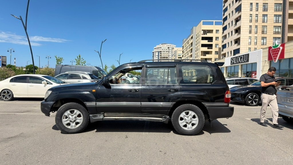 Toyota Land Cruiser