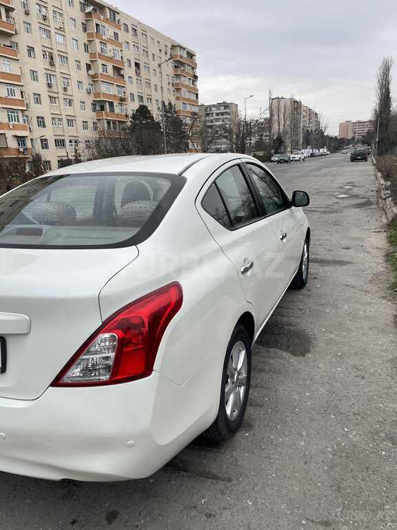 Nissan Sunny